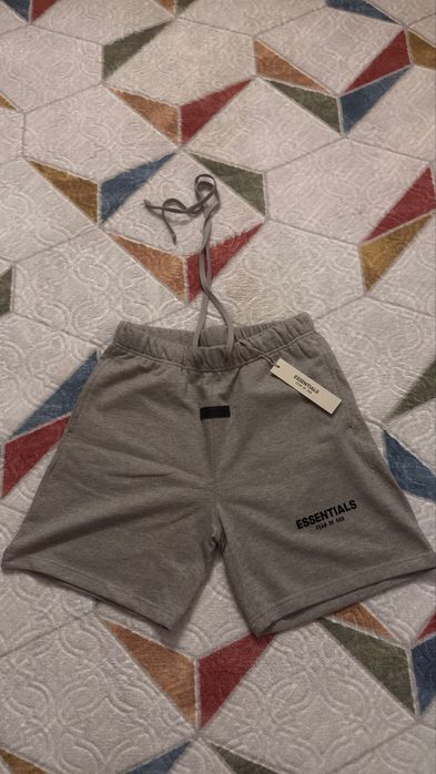 pantaloni essential