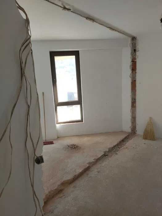 Кърти, чисти и извозва. Извозване на отпадъци  от имота до сметище.