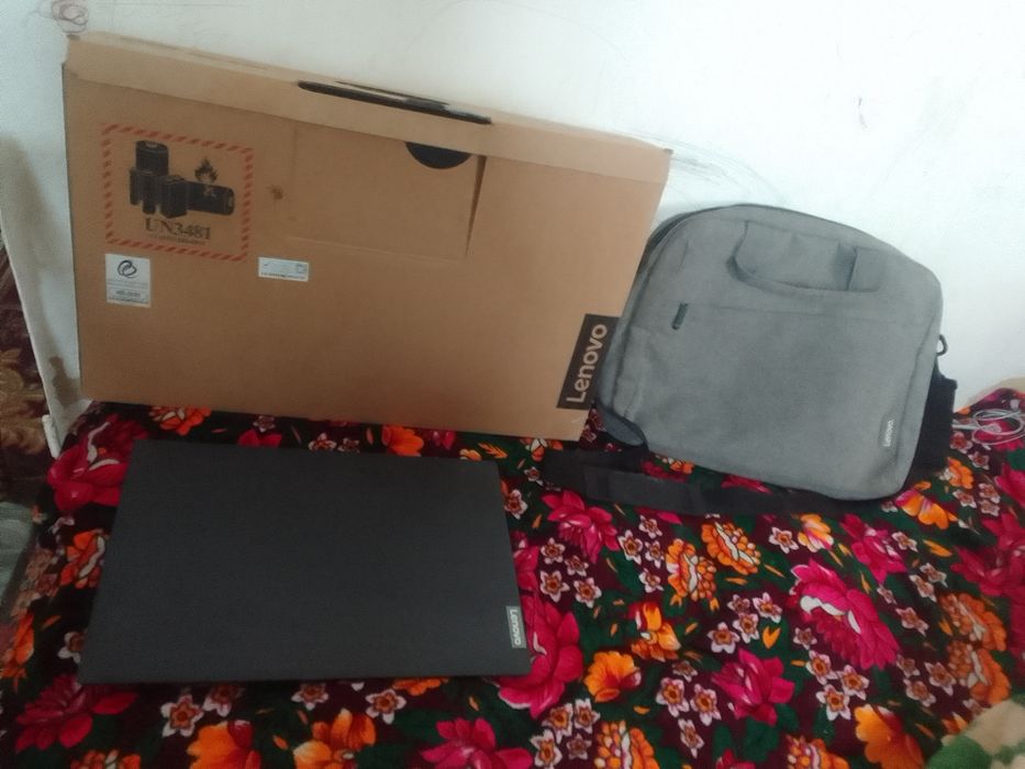 lenovo  Intel core i3