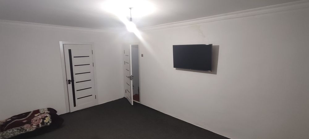 Qorasuda 2 honali uy 1 etaj sotladi ,Тошкент вилояти Корасуда, Продает