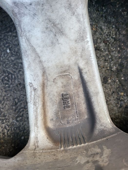 Джанти със зимни гуми мишелин 18 цола  спорт пакет 5х112 централен отв