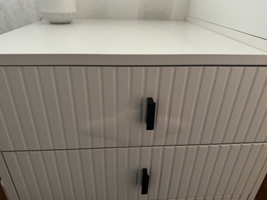 Vând măsuța de toaletă