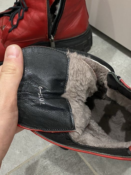 Продам яркие кожаные ботинки размер 39