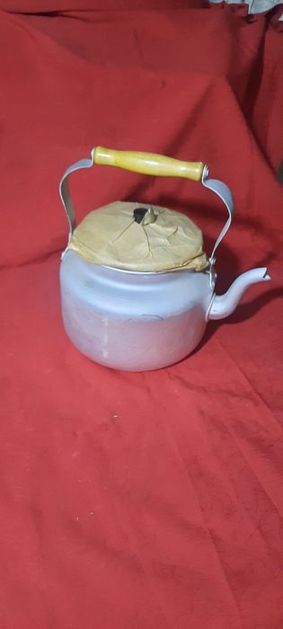 Продаётся альюминивый чайник 5 л.