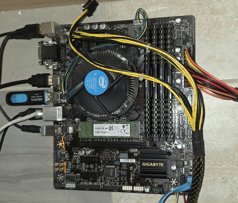 Kit pc gaming placa de baza procesor si ram