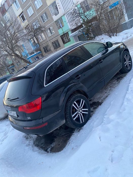 Ауди Q7 продам..