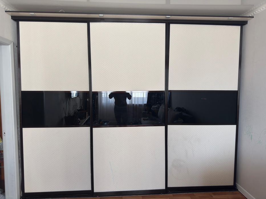 Срочно продам шкаф встроенный