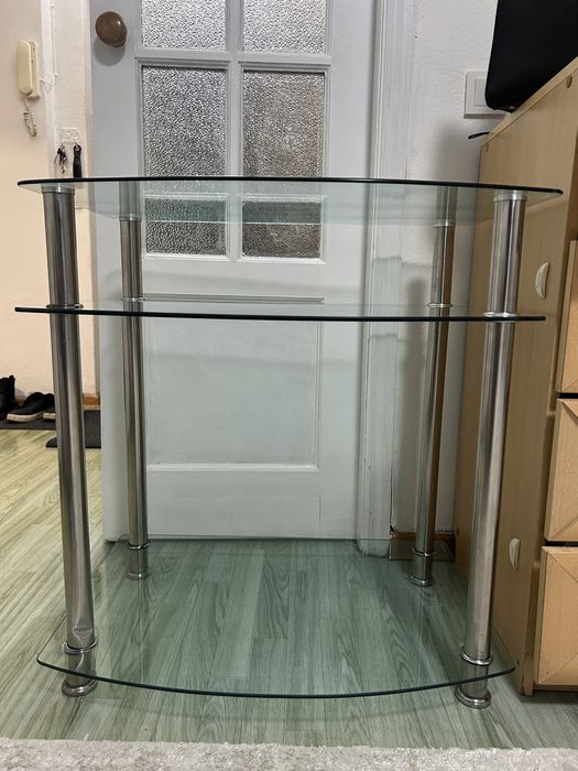 Стеклянная этажерка