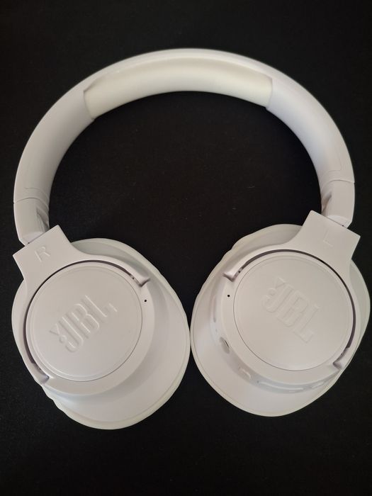 Casti over-ear JBL albe