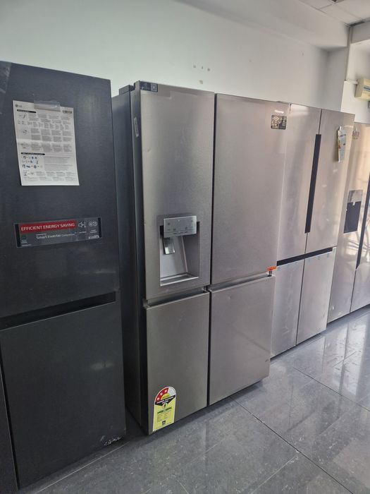 Хладилник Side By Side Hisense Inverter