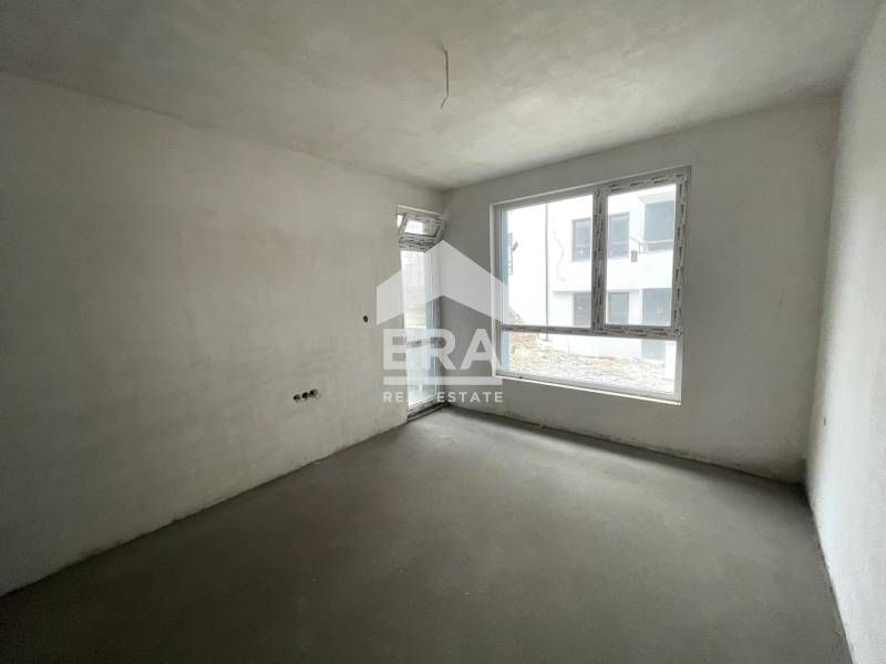 Тристаен апартамент ново строителство за продажба