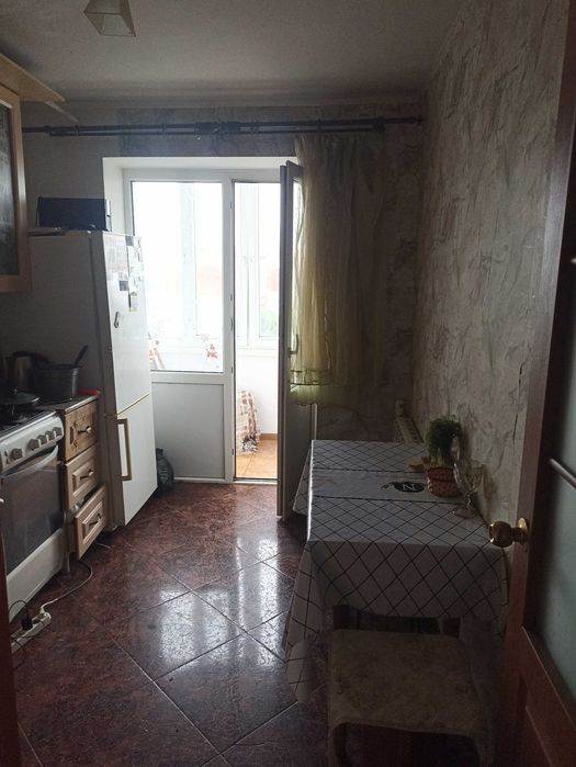 Продам квартиру 3-х комнатную