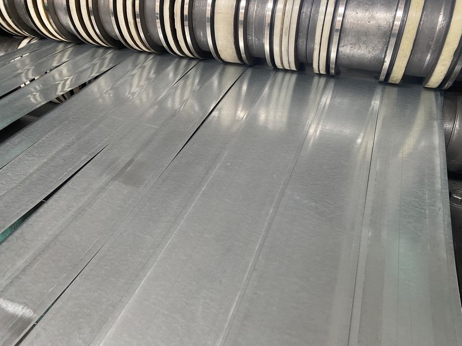 Tabla fasiata din rulou zincat la dimensiunile cerute