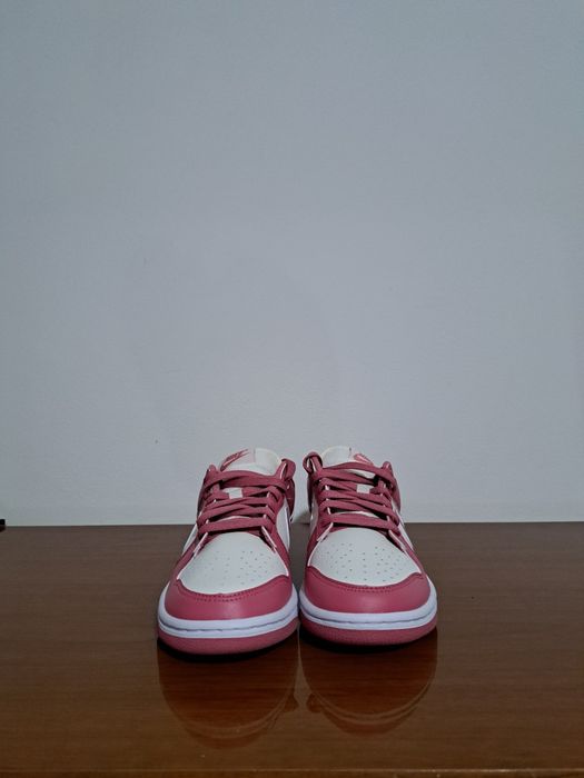 Nike Dunk Low (Roz/alb) – NOI (marime EUR 37.5 / CM 235)