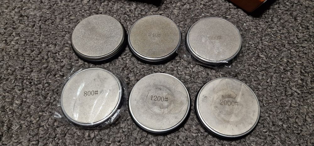 Dispozitiv de ascuțit cuțite