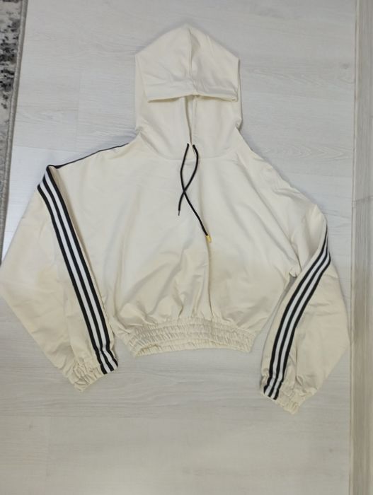 Женский спортивный костюм