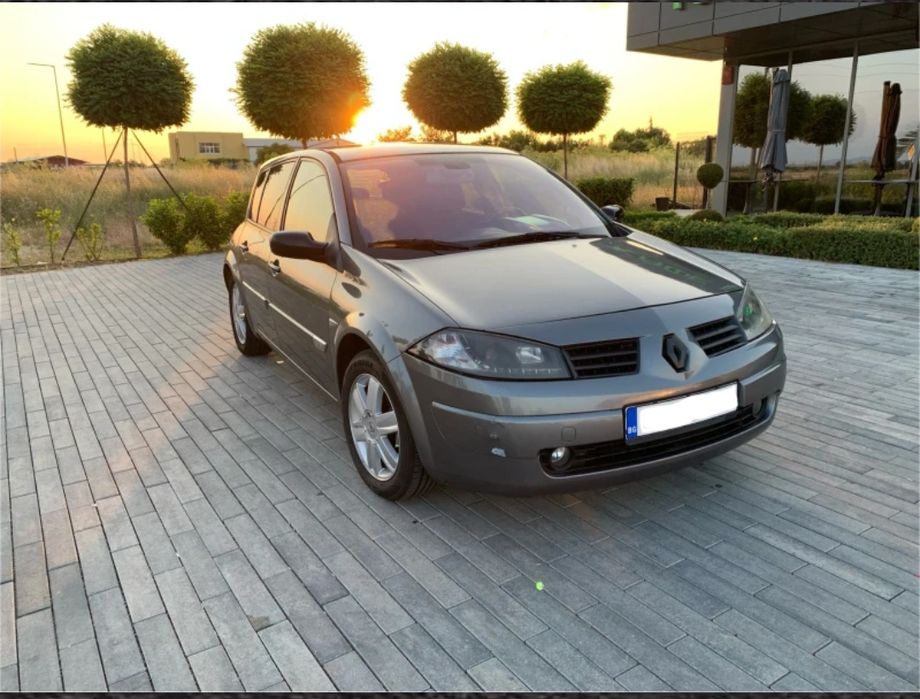 Продавам Рено Меган 1.6 Renault Megane