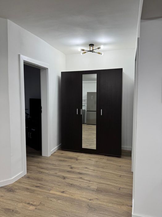 Inchiriez apartament