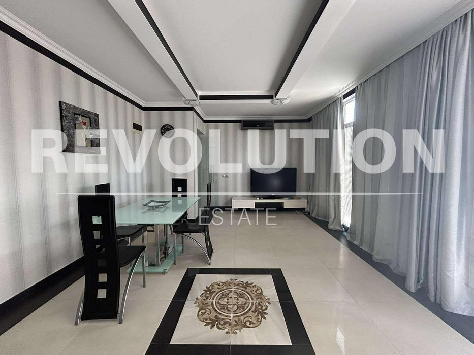 Тристаен апартамент в района на Бриз!