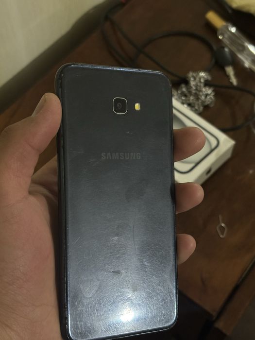 Продам Самсунг j3