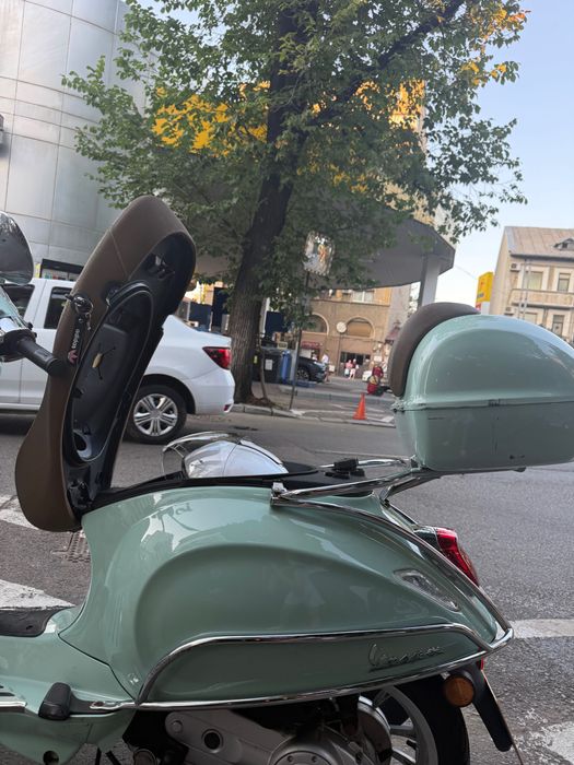 Scuter Piaggio Vespa 50cc 2023