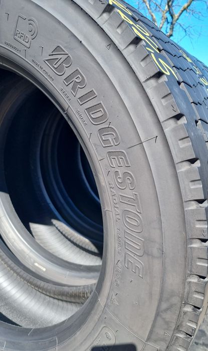4 Anvelope Tractiune Bridgestone  295/60 R22.5  Stare Impecabilă.