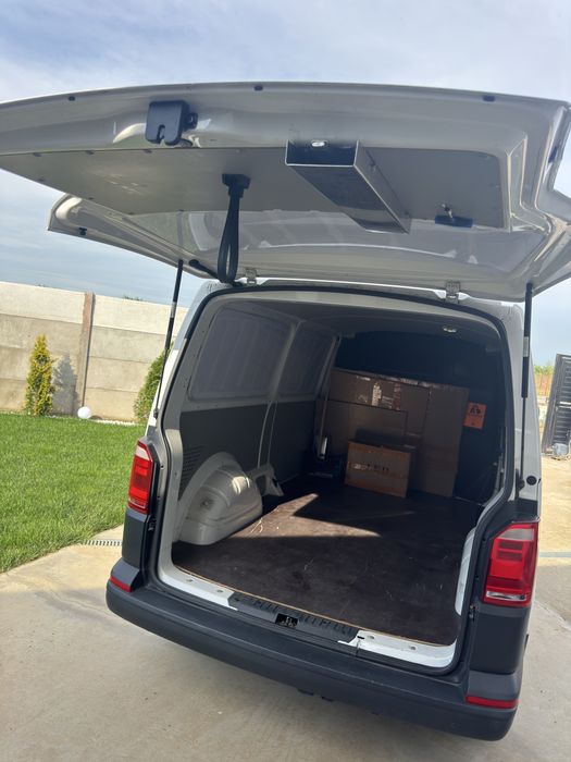 VOLKSWAGEN Transporter 2018 — imagine 17