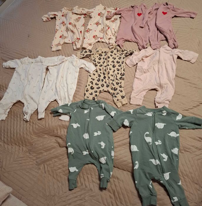 Бебешки дрешки HM комплект