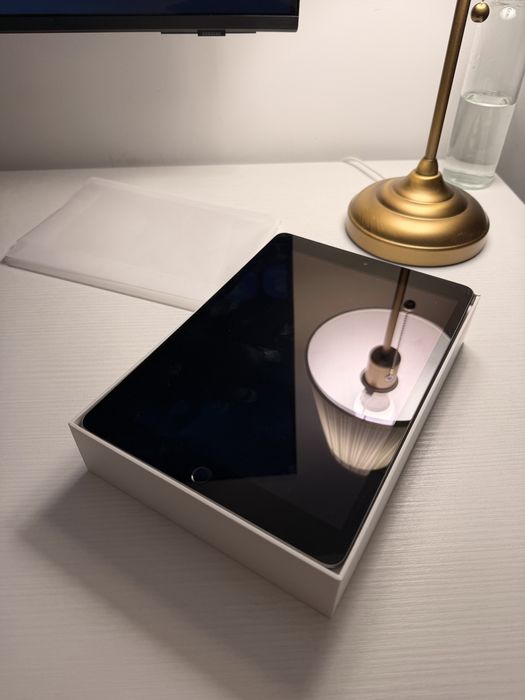 Vand ipad 9th gen 64Gb Wifi