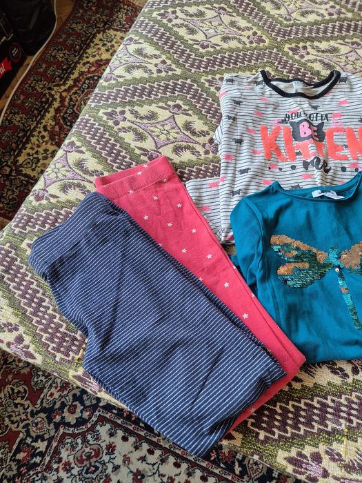 Блузки с дълъг ръкав и клинчета 128-134 см.