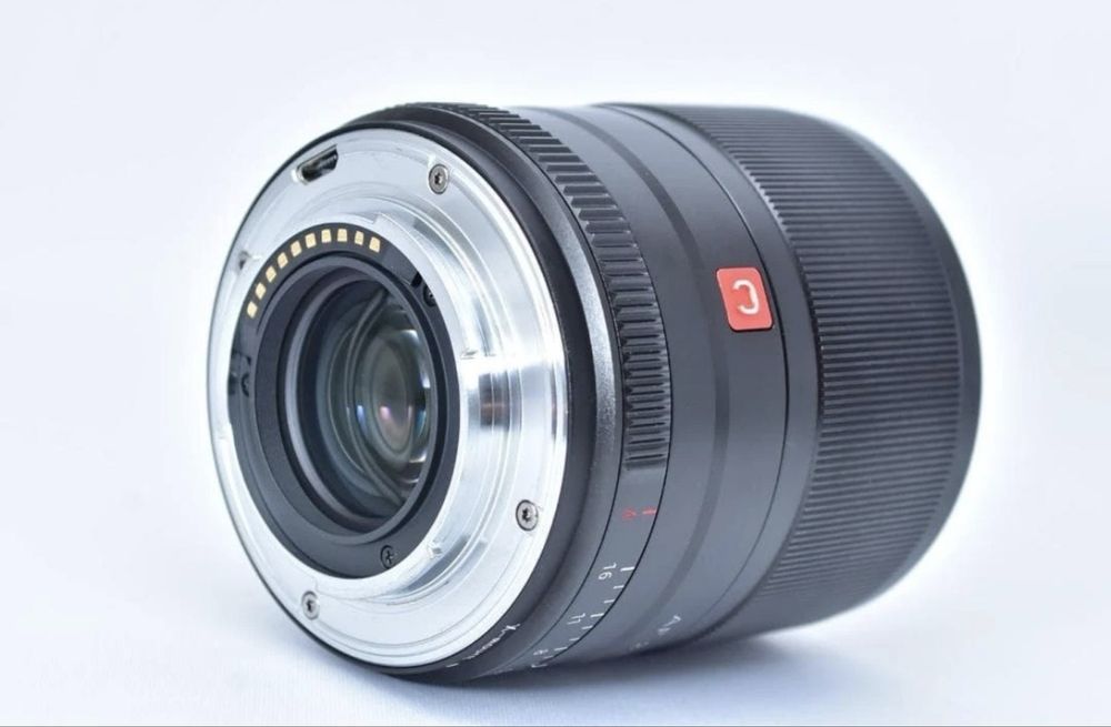 Продам Объектив Viltrox 23 mm f1.4 x mount
