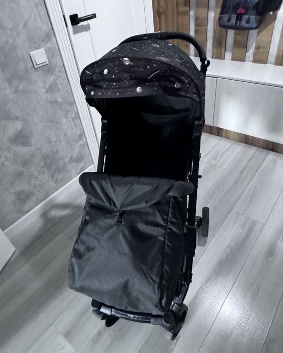 Коляска прогулочная