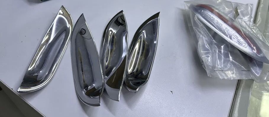 хромированные накладки на дверные ручки (мыльницы) mercedes-benz w140
