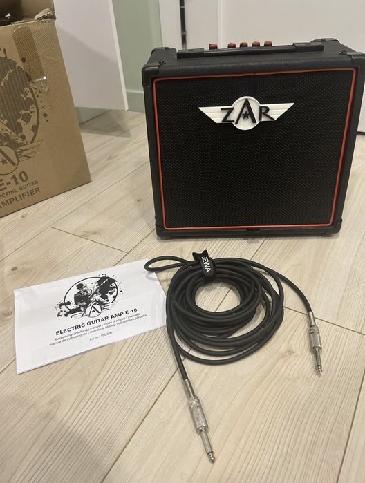 Комбоусилитель для гитары zAr