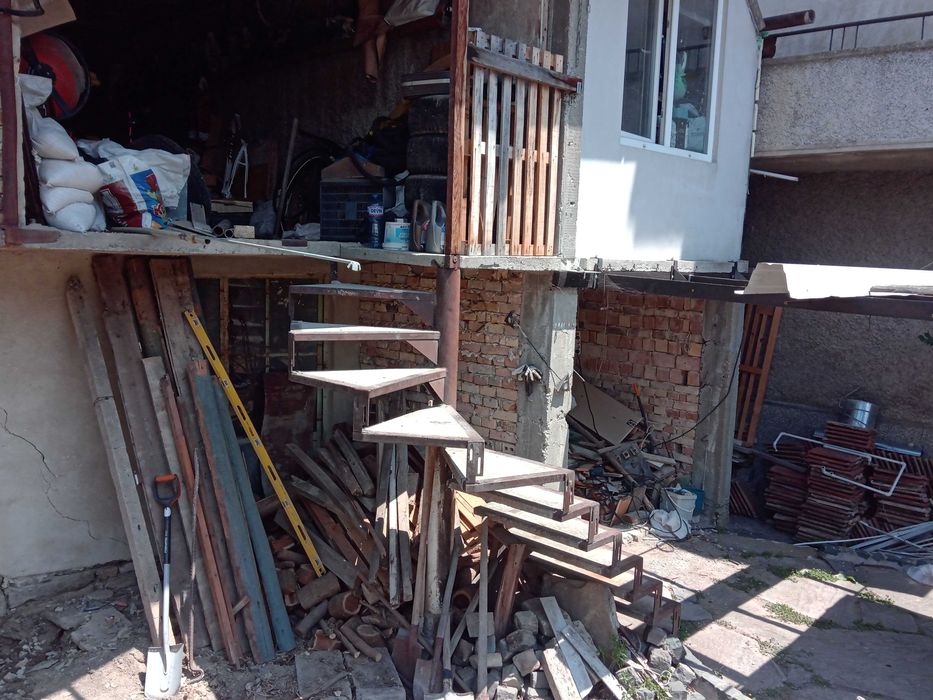 Вита стълба / Външно стълбище - стомана и бетон