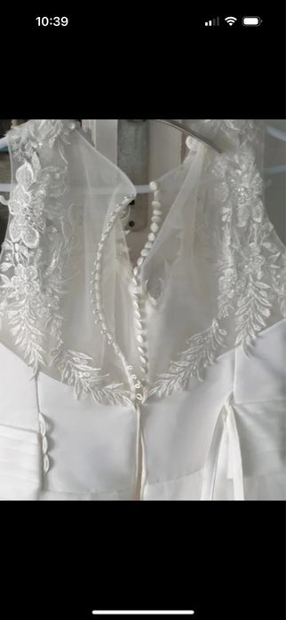 Rochie mireasa este usoara si frumoasa. La un pret avantajos