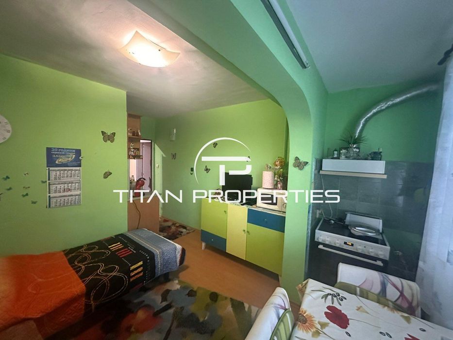 Двустаен апартамент в ж.к Зорница