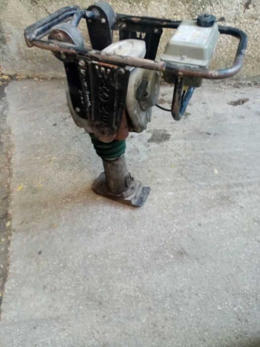 Трамбовка,Пачи крак, Waker, USA работи като нова