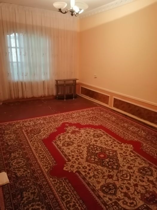 3 xonali kvartira ijaraga beriladi.