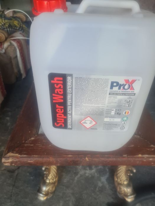 Vand 4 bidoane plastic de 22 l la 15lei bucata Timișoara