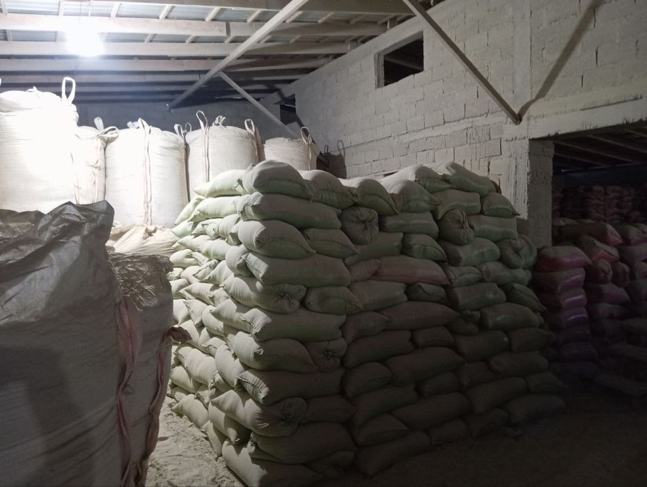 Bentonit. Gil. Ispech. Бентонит. Глина.