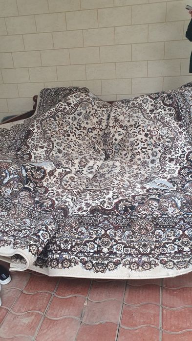 Gilam 3×5 xolati yaxshi