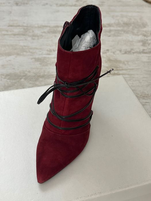 Червени велурени боти Zee Line
