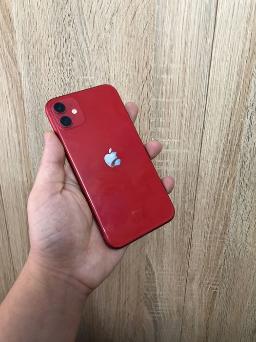 В продаже Айфон 11. 64Gb