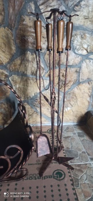 Аксесоари за камина  и кошница за дърва