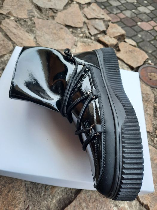 Vând ghete dama negre