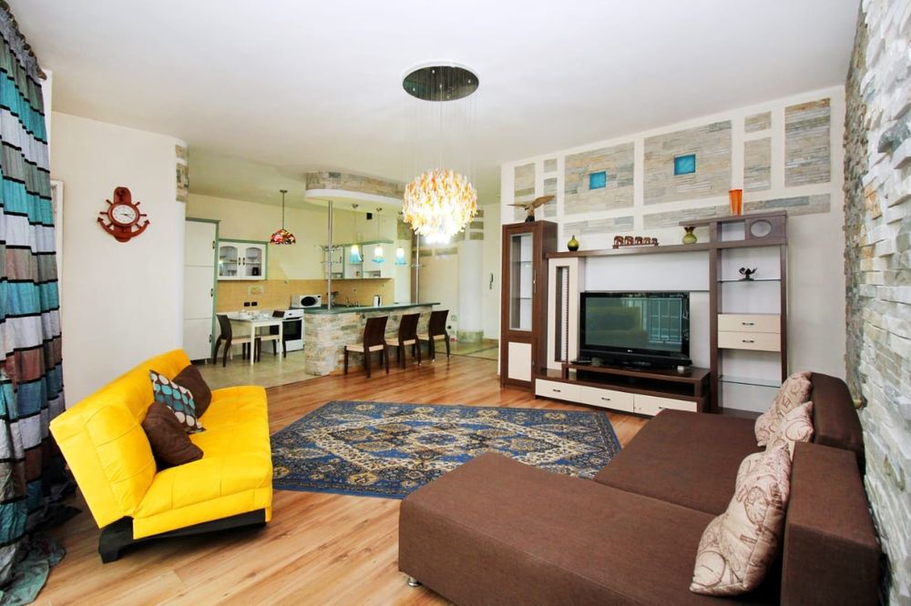 Сдается 2-х квартира в престижном районе г. Алматы.