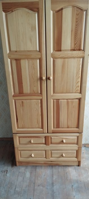 Два броя гардероба (може заедно,може и поотделно)