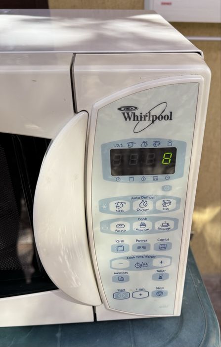 Cuptor cu microunde Whirlpool AVM 562 WP WH – alb, control digital, perfect funcțional