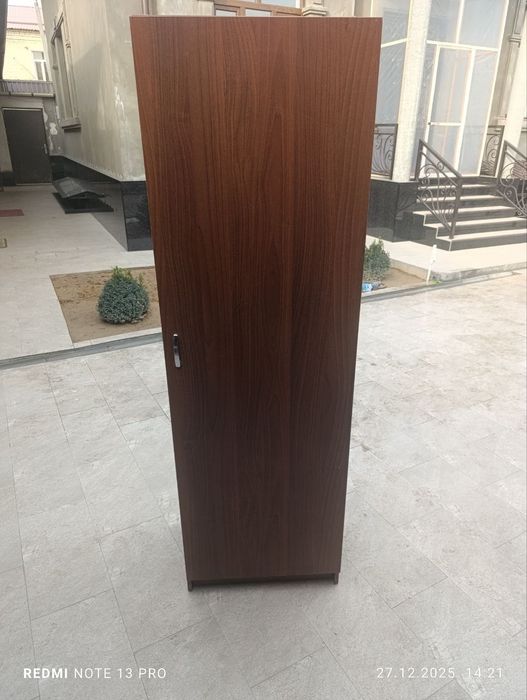 Продам офисный шкаф пенал